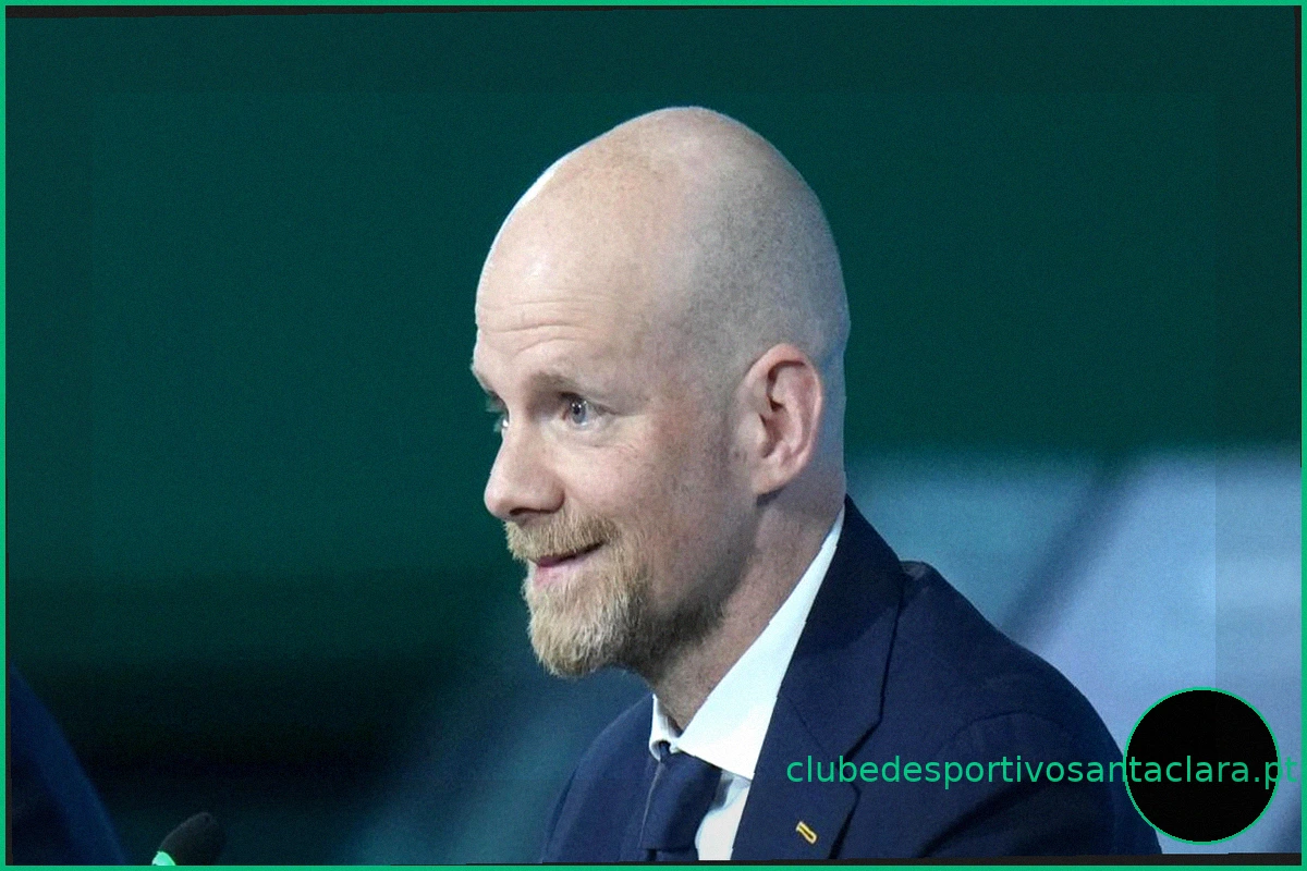 FIFA: Secretário-geral Grafström critica plano Infantino como "triste e reprovável"