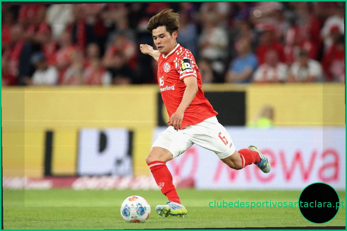 Mainz não venderá Kaishu Sano, alvo do Liverpool, sem um substituto