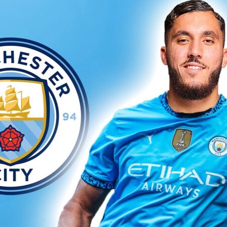 Manchester City inicia negociações para contratar Rayan Cherki ao Lyon