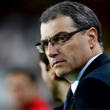 Damien Comolli (ex-Toulouse) Ruma à Juventus, Segundo Relatos