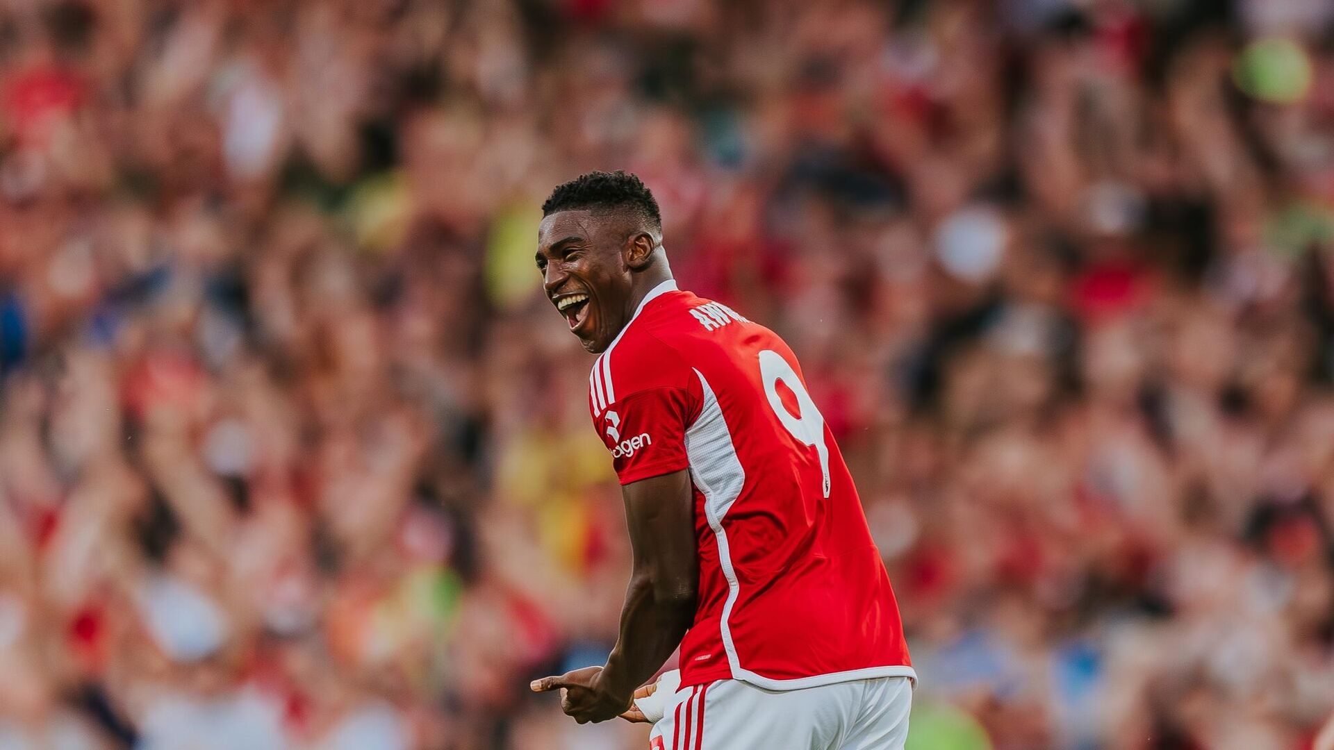 Preview Interesse do Nottingham Forest em avançado da Liga dos Campeões por mais de 50 milhões de libras