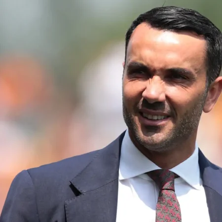 Fiorentina: Em busca do sucessor de Palladino e a aposta na base da equipa