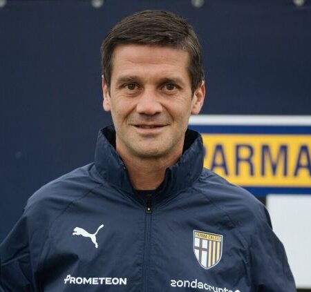 Inter olha para talentos do Parma além de Chivu