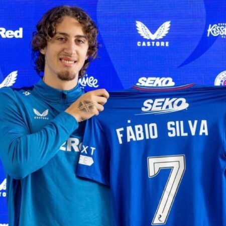 Clubes da Bundesliga Monitorizam Fábio Silva