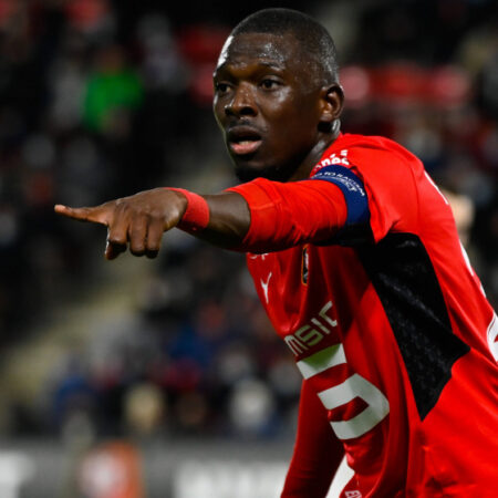 Paris FC Mira o Ex-Capitão do Rennes, Hamari Traoré