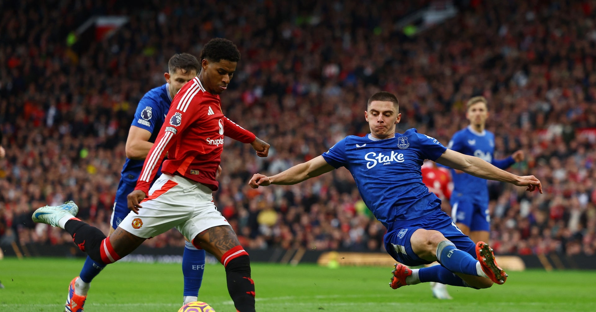 Preview Manchester United aborda central que disse ‘veremos’ após recusar Arsenal