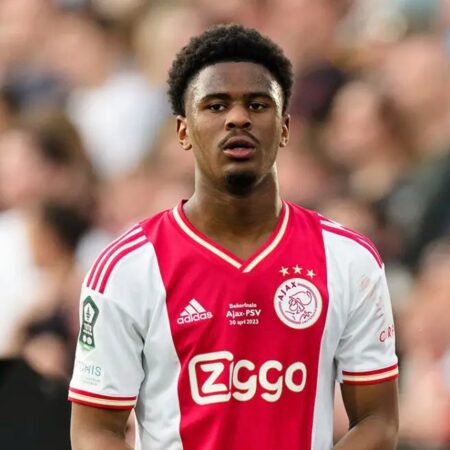 Arsenal interessado em Jorrel Hato, o ‘Timber 2.0’