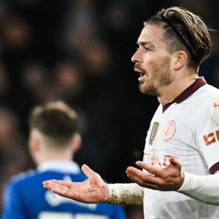 Everton prepara-se para tentar contratar Jack Grealish