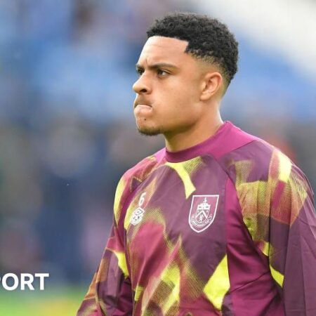 CJ Egan-Riley Confirma Saída do Burnley Rumo ao Marselha