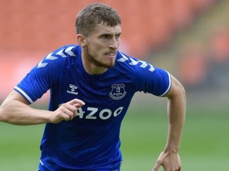 Three more Bundesliga clubs take interest in Jonjoe Kenny