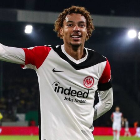 Manchester United Pondera Investimento Avultado em Hugo Ekitike