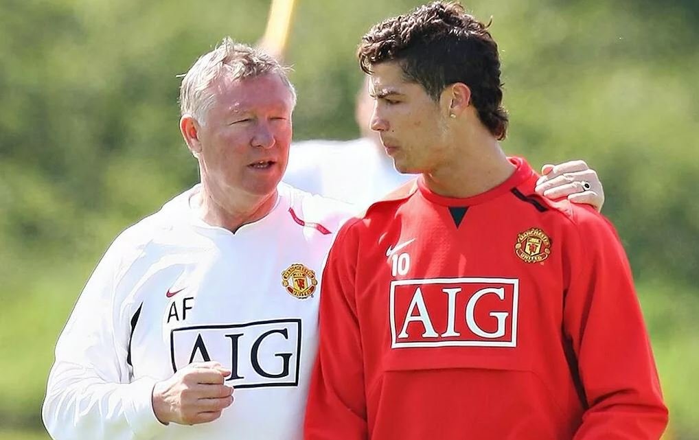 Preview Ronaldinho, Zidane e Shearer: O Onze do Man Utd Que Sir Alex Ferguson Quase Contratou