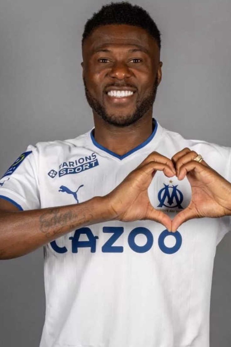 Preview Mbemba Confirma Saída do Olympique de Marseille