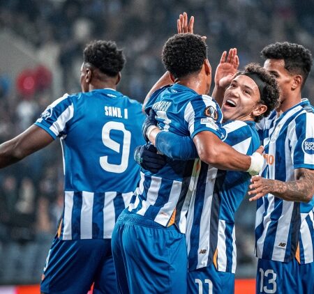 Farioli já está na Invicta para assinar com o FC Porto