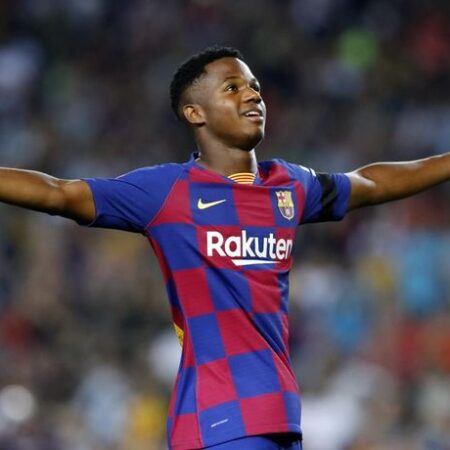 Ansu Fati chega ao Mónaco e declara: ‘Luto para voltar ao meu melhor nível’