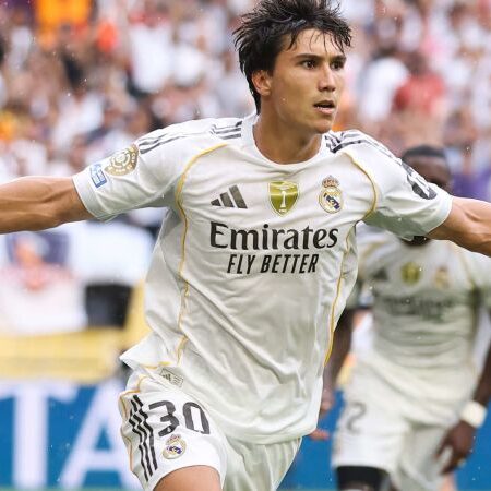 Festival dos García em Real-Dortmund: 2-0 ao intervalo, golos de Gonzalo e Fran