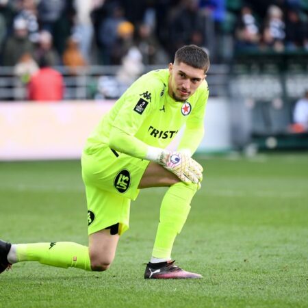 Robin Risser completa transferência para o Lens