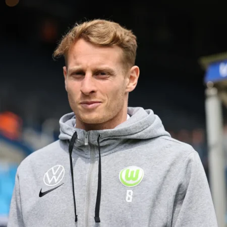 Nicolas Cozza do Wolfsburg a caminho do terceiro empréstimo consecutivo ao Nantes