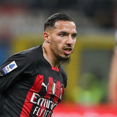 Milan sinaliza saída de Theo Hernandez excluindo-o dos convocados para o estágio. O mesmo acontece com Bennacer e Adli.