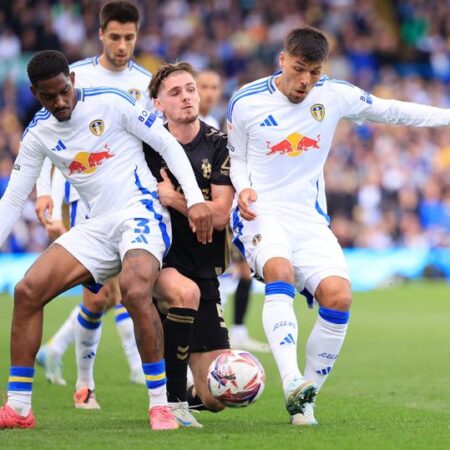Leeds United avança negociações por guarda-redes de £17m, considerado “um dos melhores da Europa”