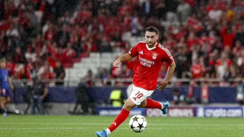 Preview Kökçü praticamente certo no Besiktas. Turcos queriam outro jogador do Benfica mas Rui Costa disse ‘não’