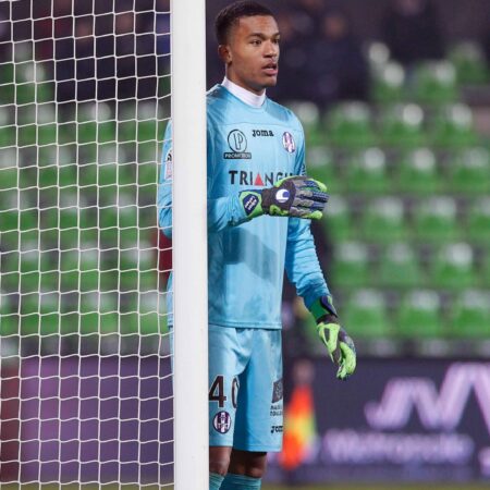 Brest e Panathinaikos de olho em Alban Lafont