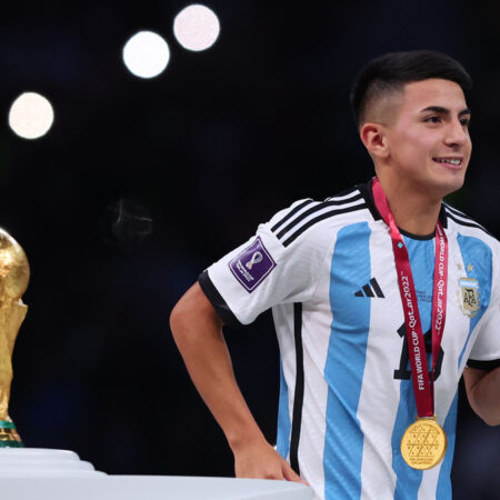 Almada Mais Perto da Luz do que de Lyon