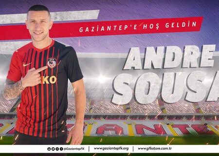 André Sousa Assina pelo Paços de Ferreira