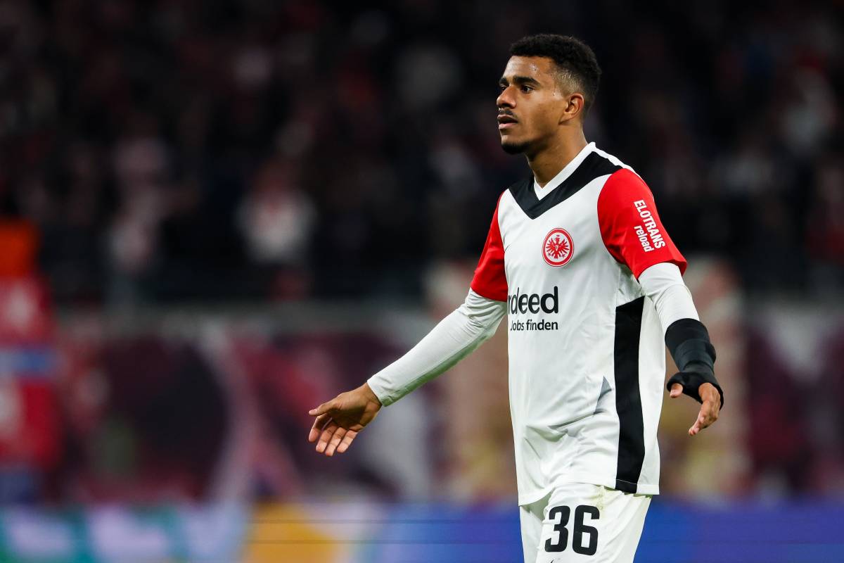 Preview Eintracht Frankfurt Persegue Lassine Sinayoko: Será a Próxima Contratação?