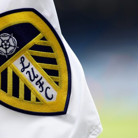 Leeds United de Olho em Estrela da Bundesliga para Reforçar a Baliza