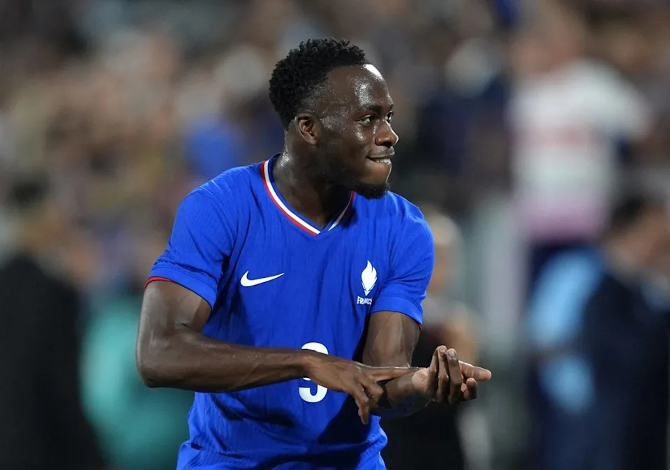 Preview Villarreal e Tottenham na Corrida por Arnaud Kalimuendo