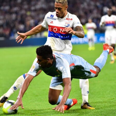 Olympique Lyonnais Perto de Acordo por Ruben Kluivert