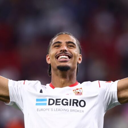 Bournemouth Considera Loïc Badé do Sevilha para Reforçar a Defesa