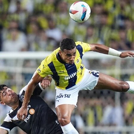 Lille Avalia Contratação de Alexander Djiku