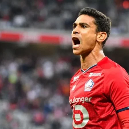 Benjamin André vai prolongar contrato com o Lille, apesar do interesse do Paris FC