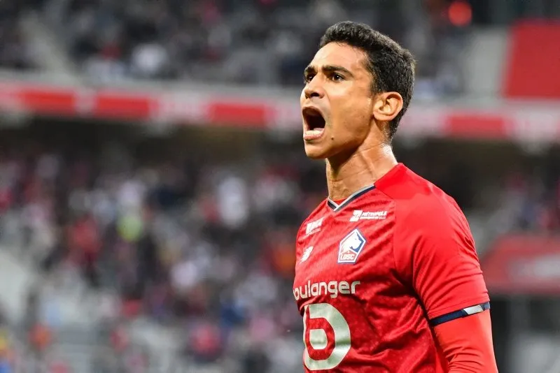 Preview Benjamin André vai prolongar contrato com o Lille, apesar do interesse do Paris FC