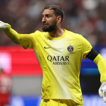 Paris Saint-Germain Avança por Lucas Chevalier