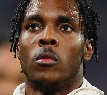 Man Utd na Busca por Avançado: Mateta, o Alvo Acessível, com Semelhanças a Sesko