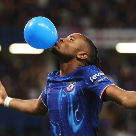 Nottingham Forest Entra na Disputa por Christopher Nkunku