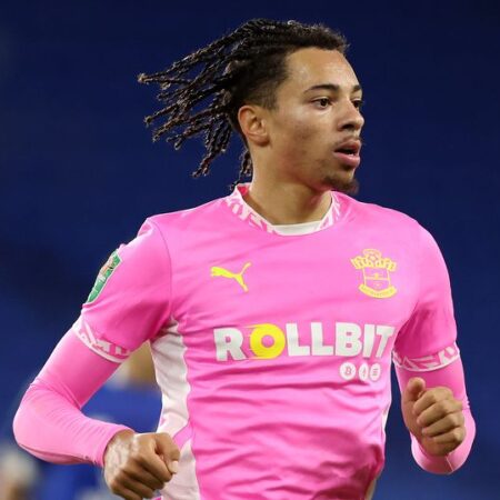 Samuel Edozie do Southampton a Caminho do Strasbourg em Acordo Definitivo