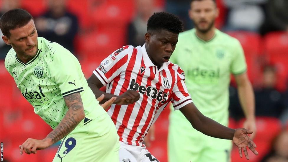 Preview PSV Perto de Contratar Sol Sidibé do Stoke City Após Retirada do Lille