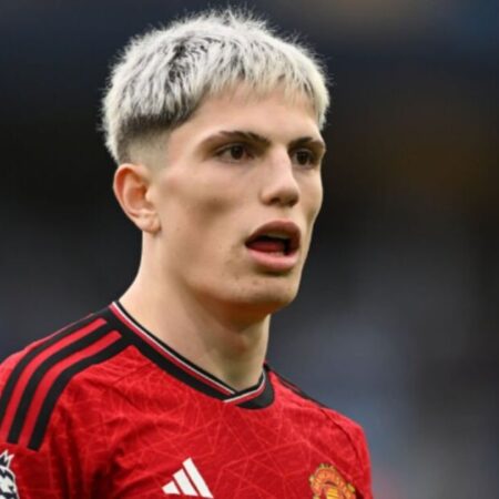 Um Contratar Melhor Que Garnacho: Chelsea Contacta o “Monstro” da PL de £43 Milhões