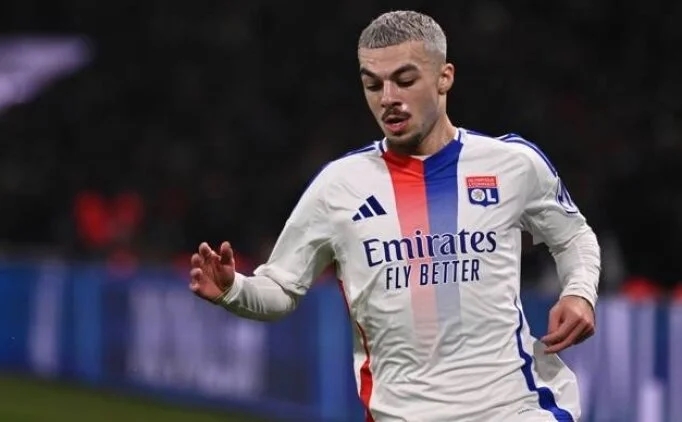 Preview Georges Mikautadze do Lyon Rejeita Ofertas de Clubes Rivais Franceses, com Interesse Alemão no Horizonte