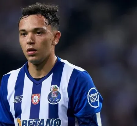 Pepê Brilha no Início da Época: Confiança e Crescimento no FC Porto