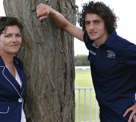 Veronique Rabiot Acusa Marselha de Duplos Critérios: “Greenwood Teve Uma Segunda Oportunidade, Meu Filho Não?”