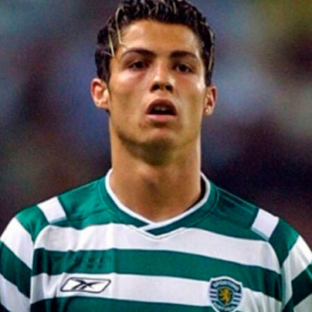 Estátua de Cristiano Ronaldo Equipada para Receber o Sporting