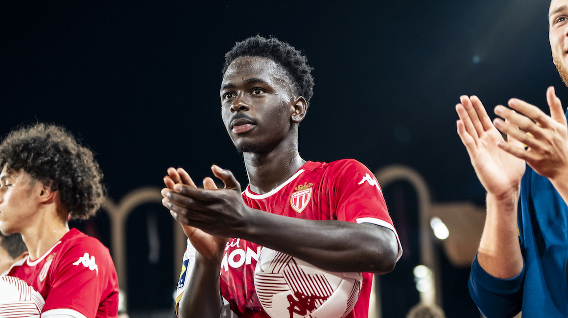 Preview Atalanta Entra na Disputa por Soungoutou Magassa, Desafiando West Ham e Nottingham Forest