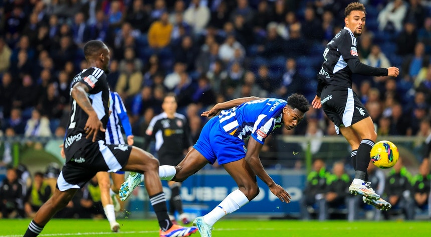 Preview FC Porto x Casa Pia: O ‘Farioliball’ Continua, com Luuk de Jong a Titular