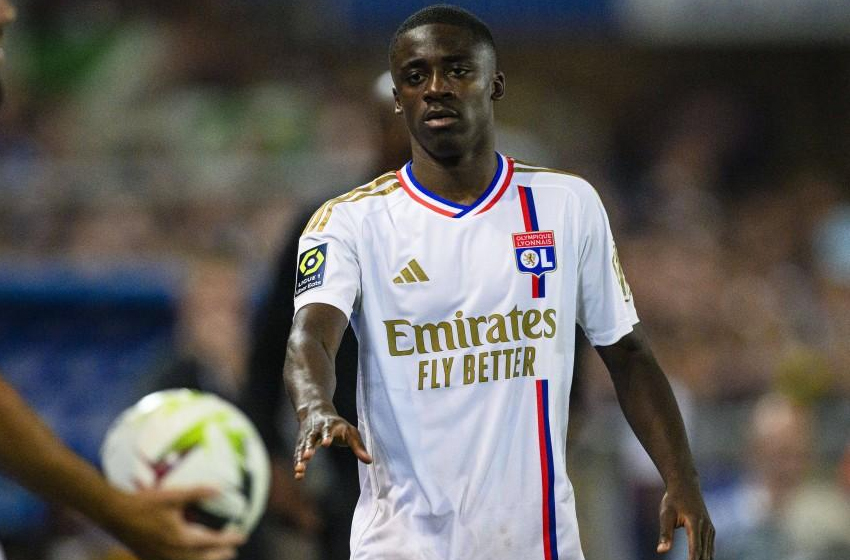 Preview Wolfsburg Próximo de Contratar Saël Kumbedi ao Lyon por 9 Milhões de Euros