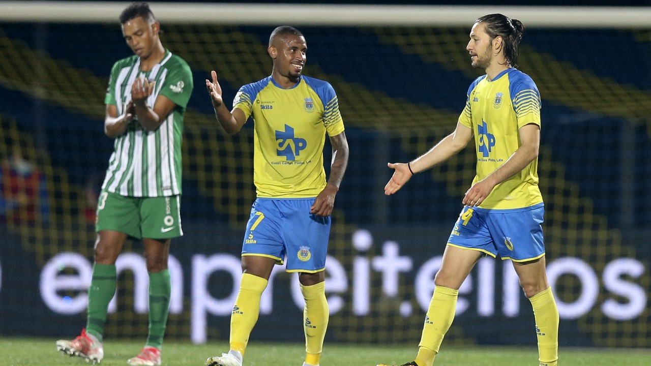 Preview Arouca Confirma Contratação de Espen van Ee